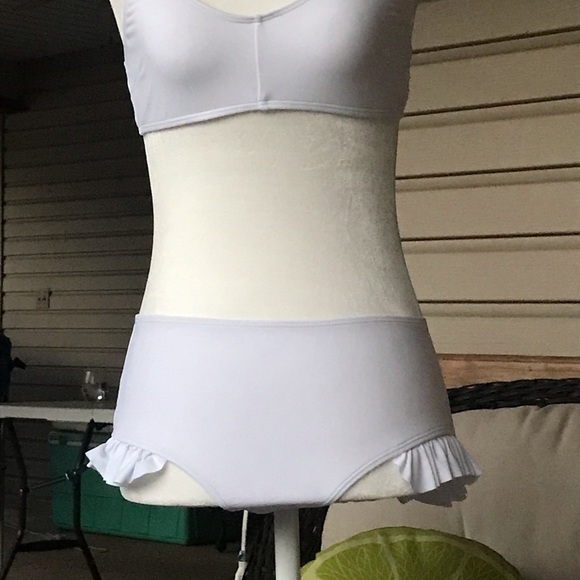 NWOT 2-pc Ruffle Bikini (set) - Picture 5 of 12